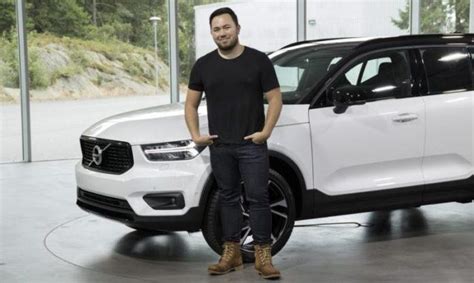 T­e­s­l­a­ ­ü­n­l­ü­ ­V­o­l­v­o­ ­t­a­s­a­r­ı­m­c­ı­s­ı­n­ı­ ­t­r­a­n­s­f­e­r­ ­e­t­t­i­!­